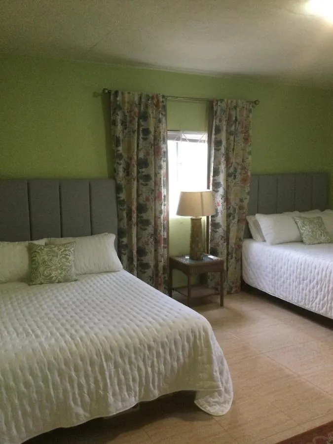 بيت للعطل فيلا Mountain View Retreat St.Elizabeth Far Enough جامايكا